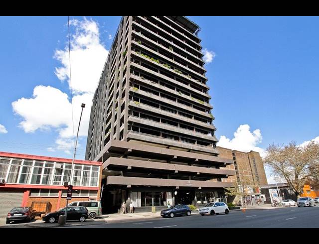 0.5 BEDROOM APARTMENT FOR SALE IN MABONENG